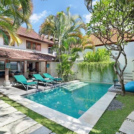 Super Value 4 Bedroom, Walk To Bintang Supermarket Семіньяк Екстер'єр фото