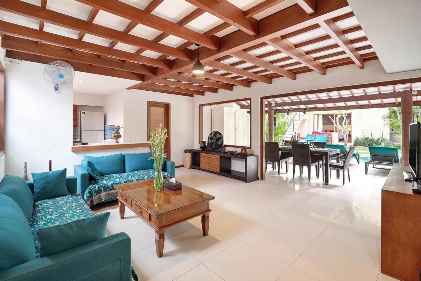 Super Value 4 Bedroom, Walk To Bintang Supermarket Семіньяк Екстер'єр фото